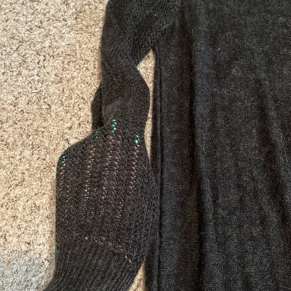 Faux Fur Sleeved Sweater - Picture 4 of 4